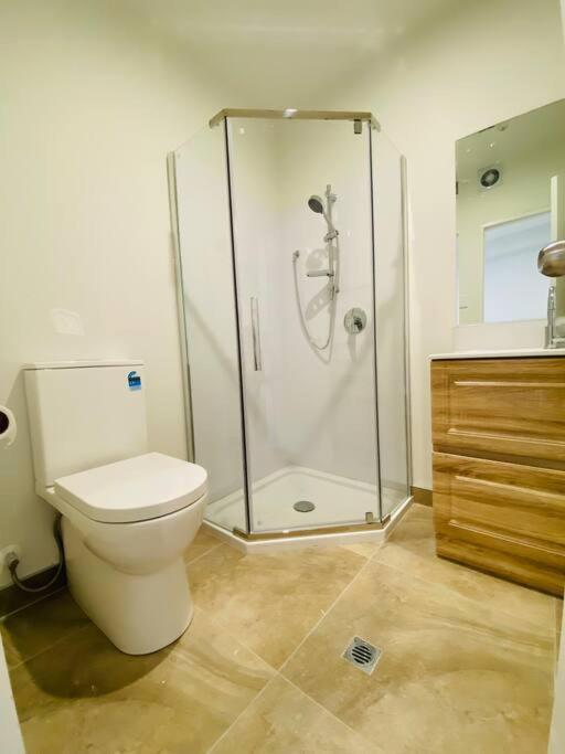 Otahuhu Town Centre Brand New Apartment 8B Окленд Экстерьер фото