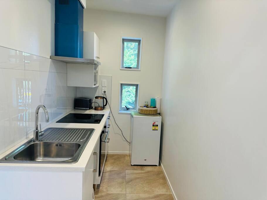 Otahuhu Town Centre Brand New Apartment 8B Окленд Экстерьер фото